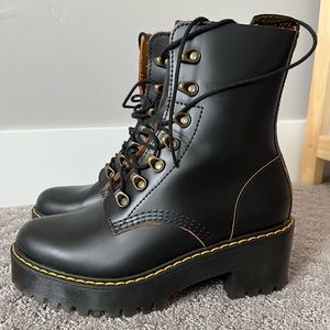 Dr. Martens Leona Boot. Size 7– fit like 7.5-8 (Worn twice)